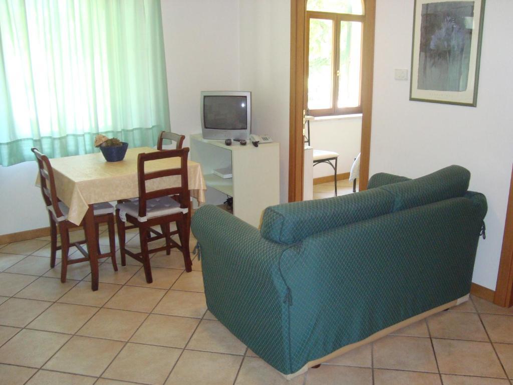 Residence Bizzoni Terni Chambre photo